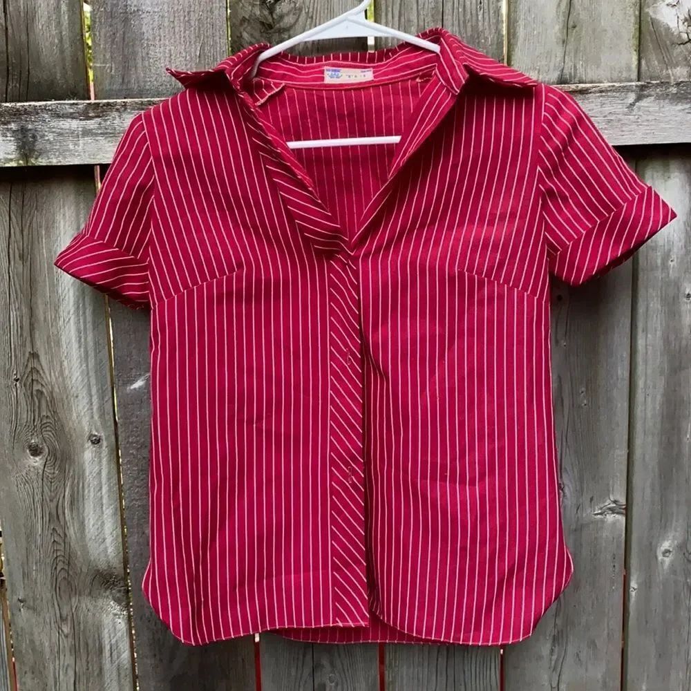 Stripped button up top